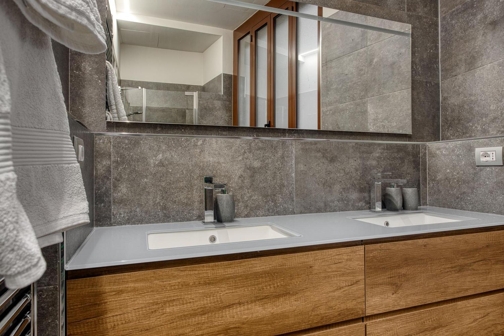Navigli, 90 Square Meters, Free Parking Ripa Ticinese Appartement