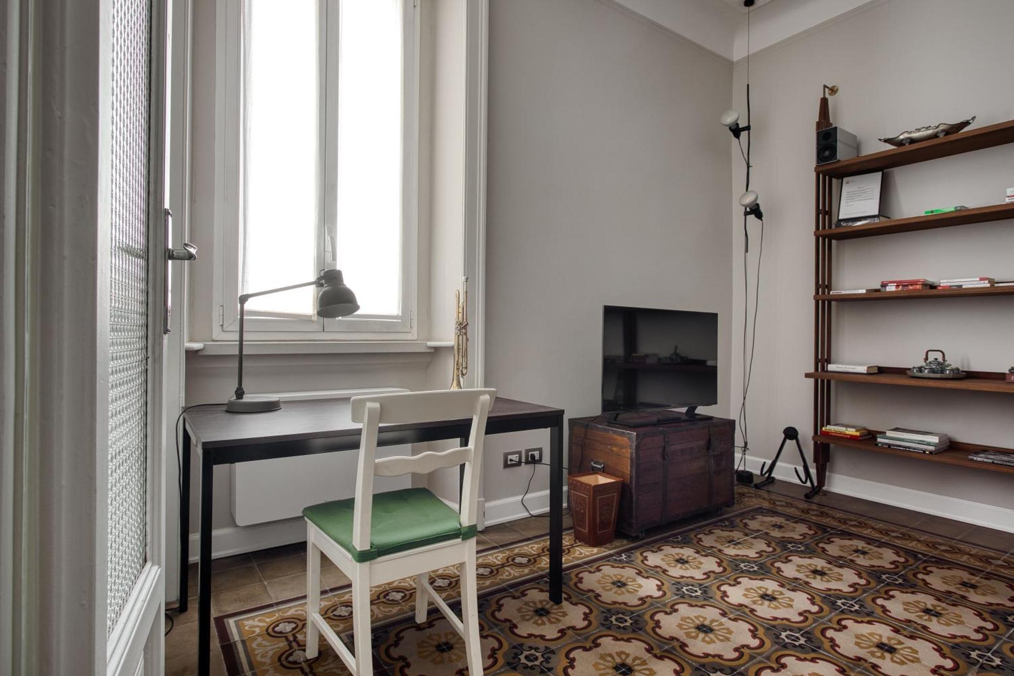 Navigli, 90 Square Meters, Free Parking Ripa Ticinese Appartement